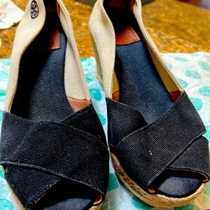 Tory Burch espadrilles 8.5 navy and off white